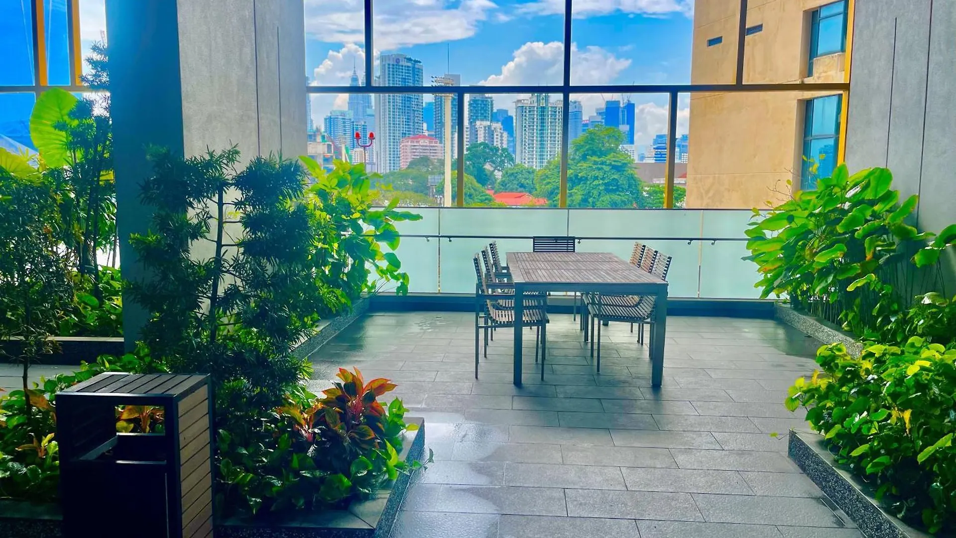 Astra At Opus Residences クアラルンプール アパート